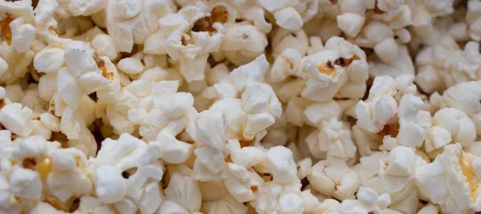 Lej en popcornmaskine og tilføj sjov og smag til dit event